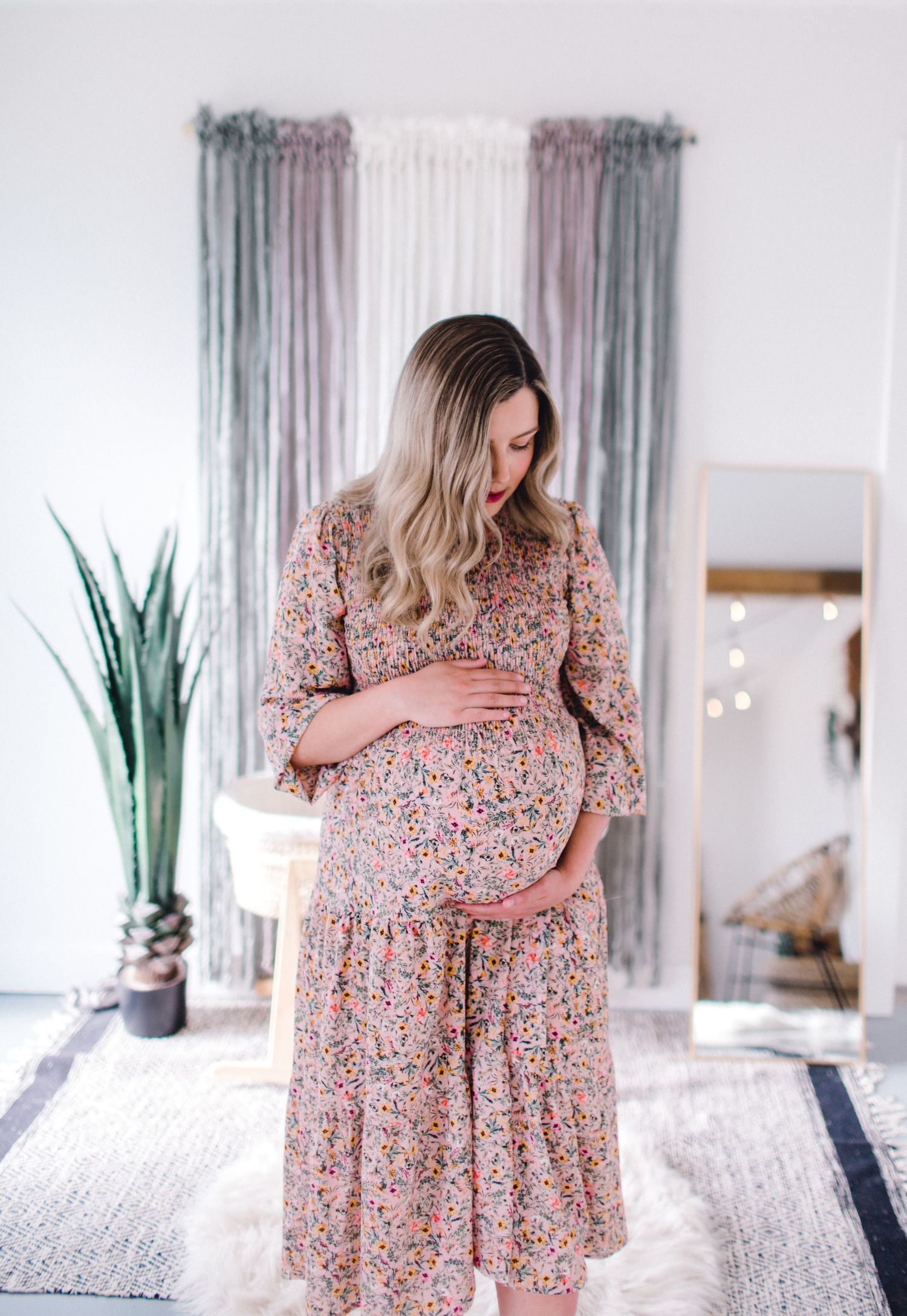 Lindsay June Photography - Maternity Photographer Edmonton