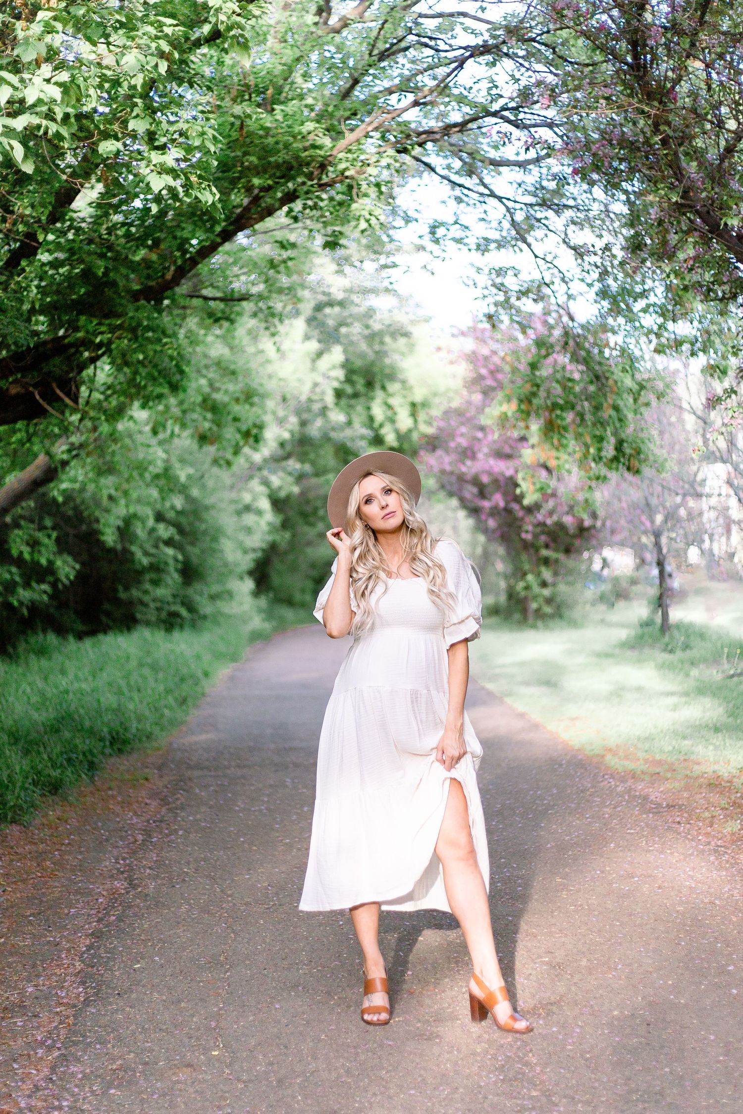 Lindsay June Photography - Maternity Photographer Edmonton