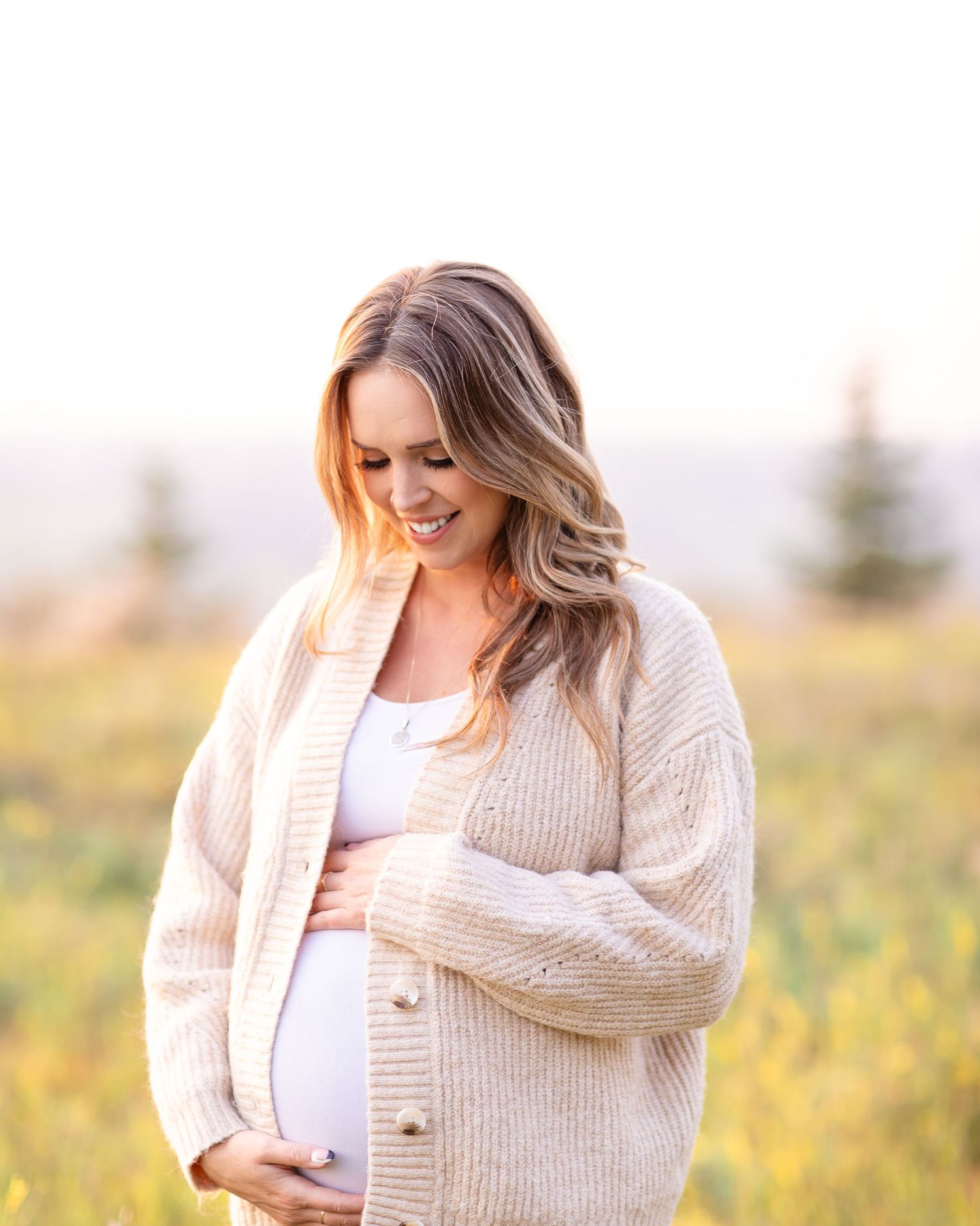 Lindsay June Photography - Maternity Photographer Edmonton