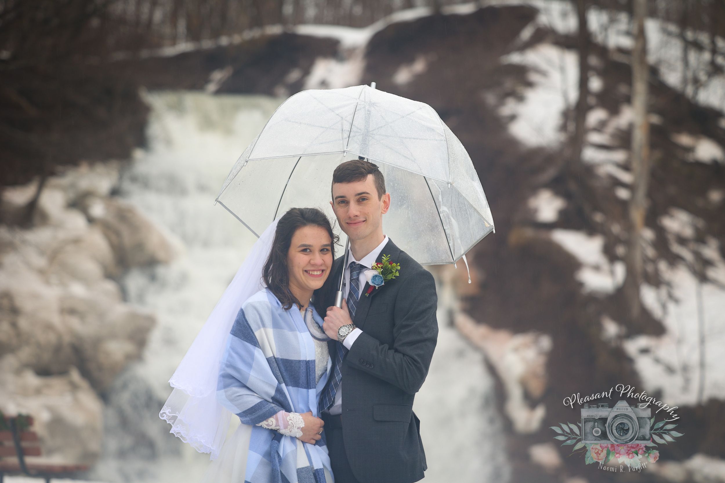 Wholesome and professional wedding photography by Pleasant Photography