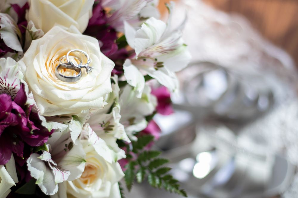 Wholesome and professional wedding photography by Pleasant Photography!