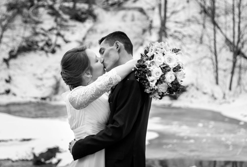 Wholesome and professional wedding photography by Pleasant Photography