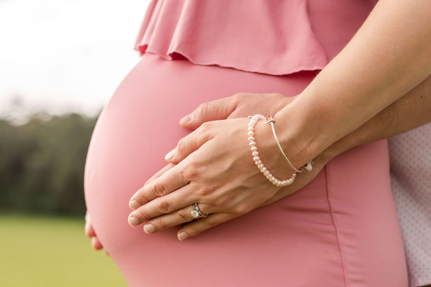 maternity dress, pearls, maternity session at greenway in tallahassee fl