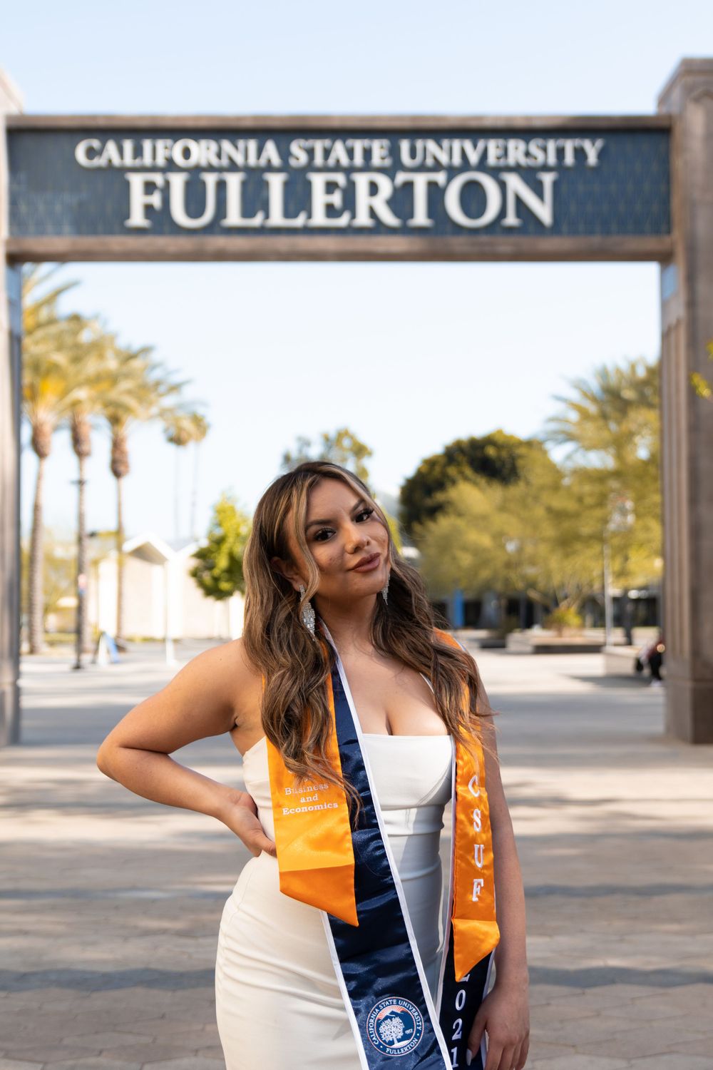 Cal State Fullerton Graduation Photos. CSUF GRAD PHOTOS. Orange County.