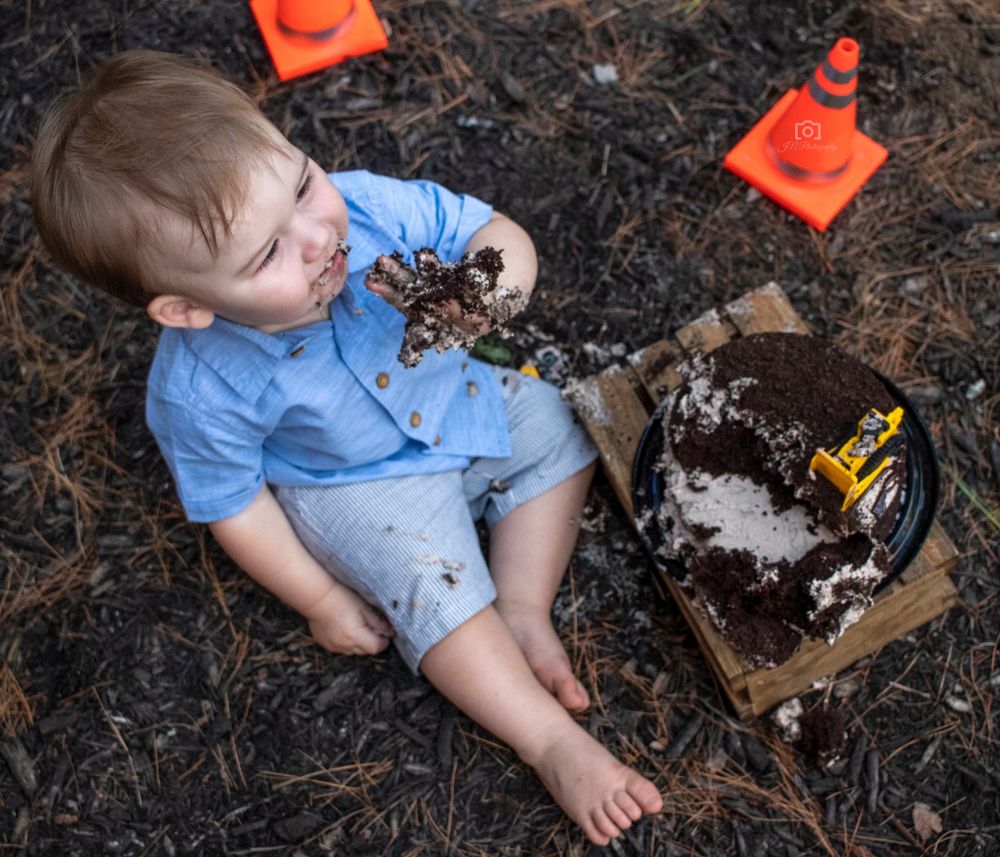 CAKE SMASH