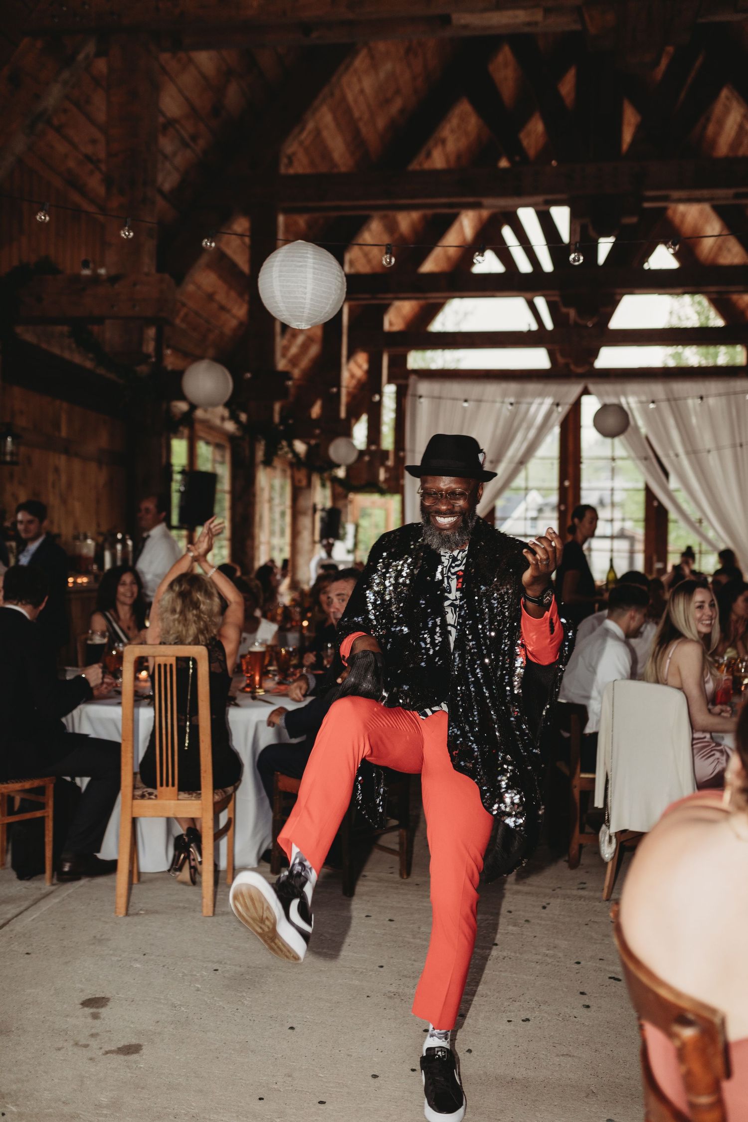 Montreal DJ/MC/animator at wedding happy