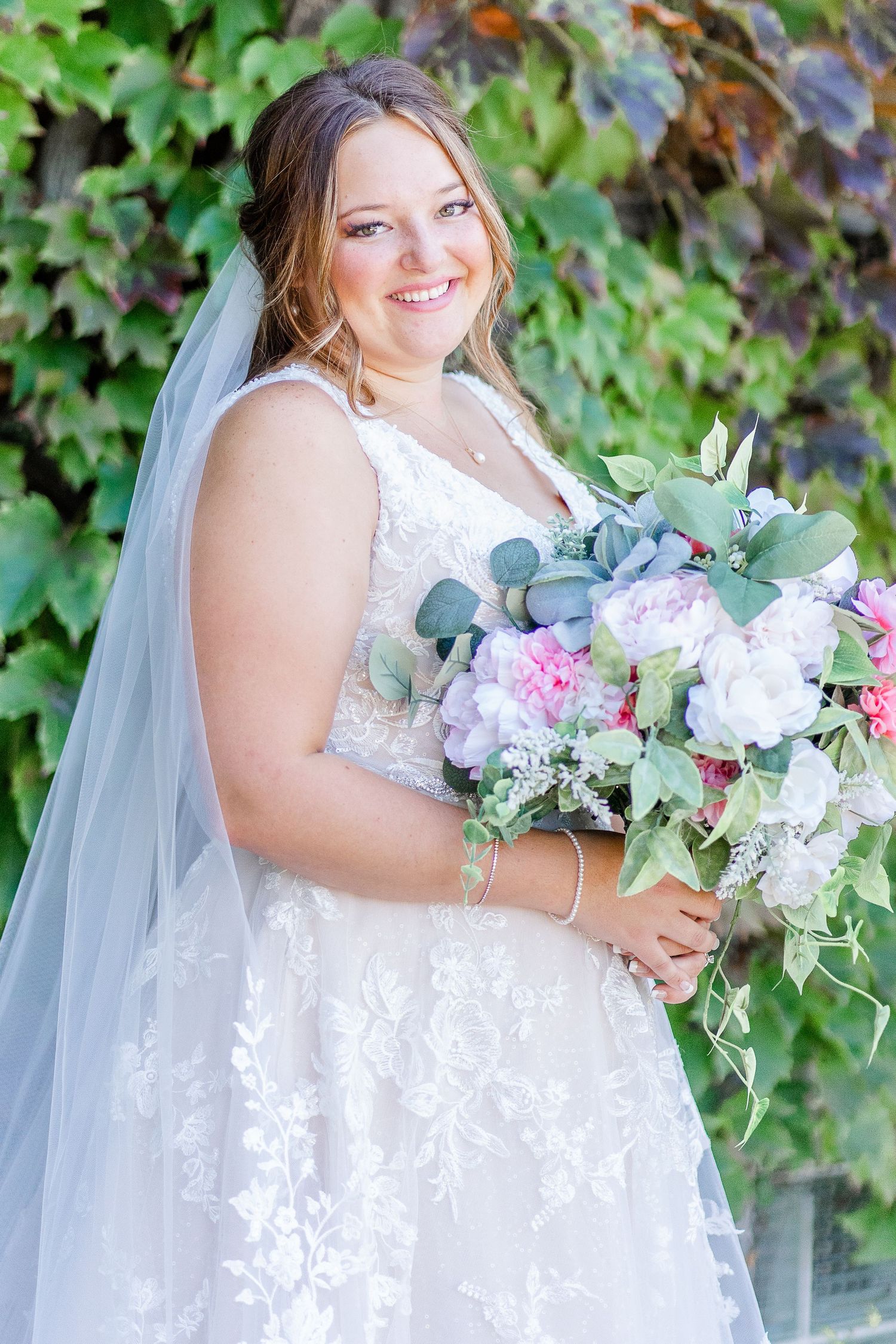 Wedding at Racine Zoo, Racine Wedding Photographer, Zoo Wedding, Wedding at Roma Lodge, Wedding Photos Racine