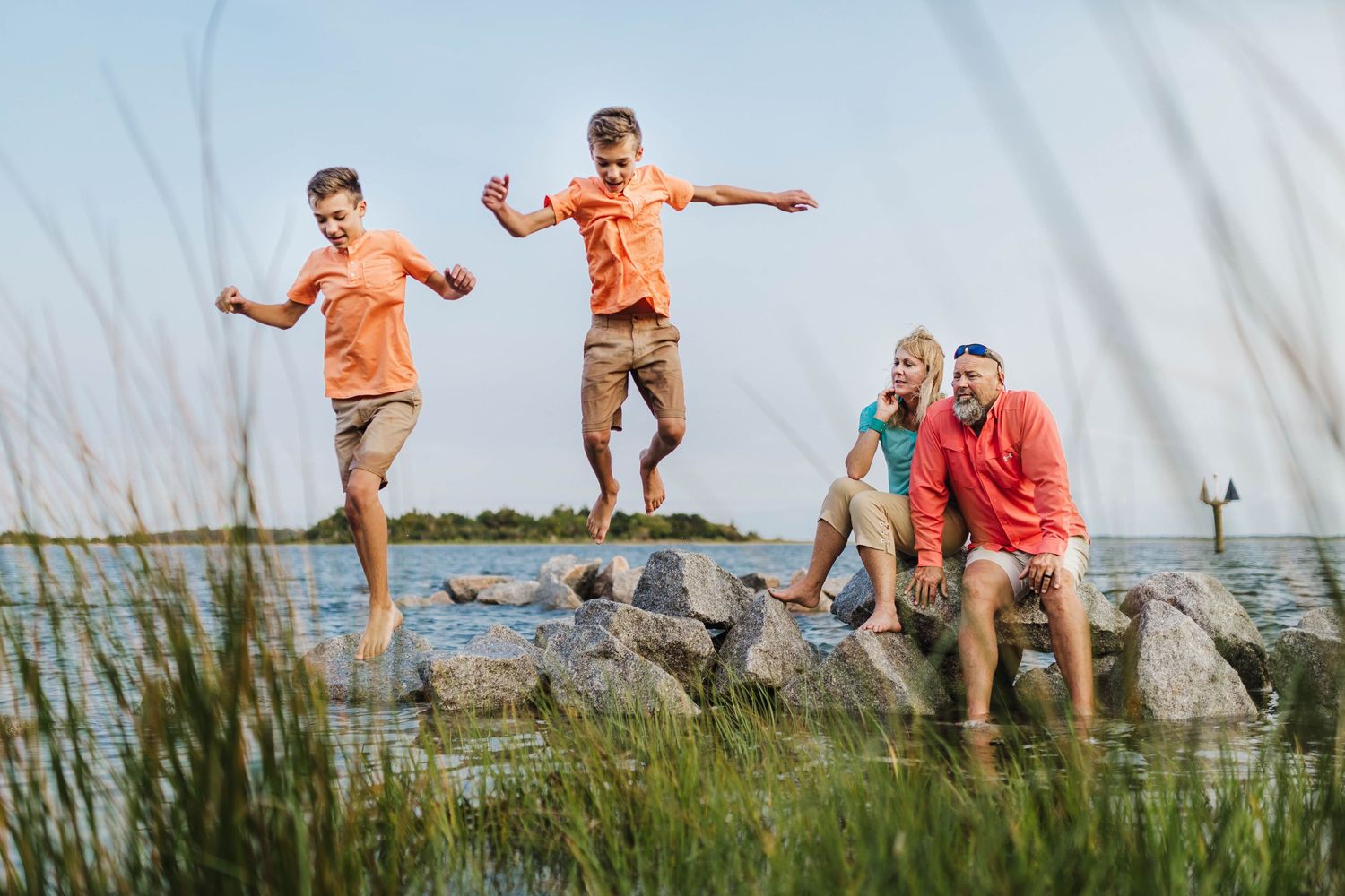 picture of Swansboro, nc water way and family enjoying Ward Shore Park