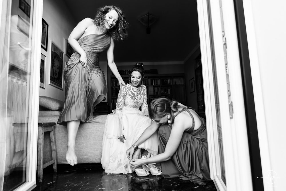 la sposa con le sue damigelle