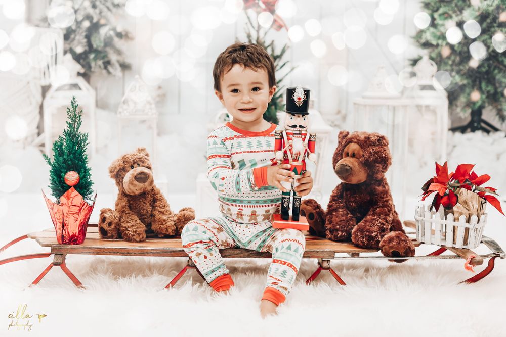 Children photography. Children in-studio photography. Christmas photography.
