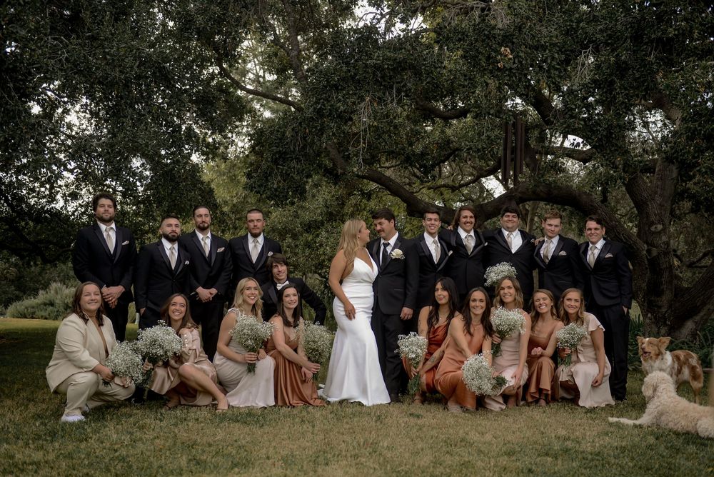 Ojai Valley Inn Wedding photograph. Bridal portraits, Ventura County bridal party, Ojai Wedding portraits, bridal