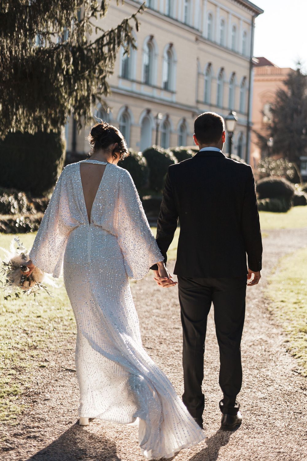 Wedding vibes, bride and groom