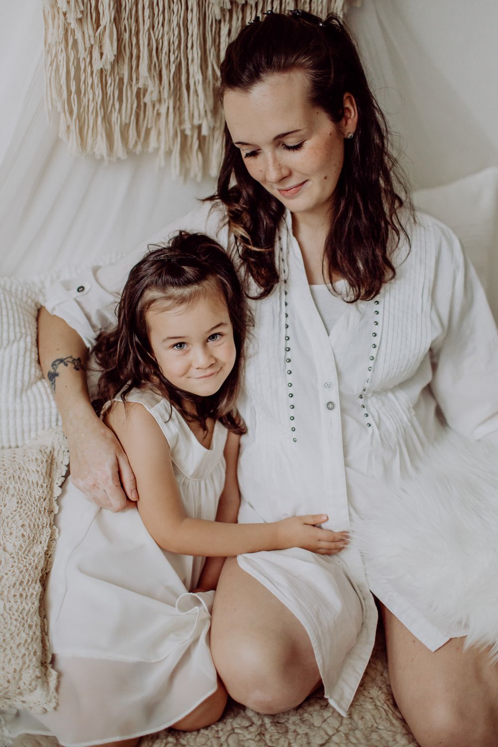 Maternity family photoshoot. Pregnancy photoshoot. Mother's day photoshoot.