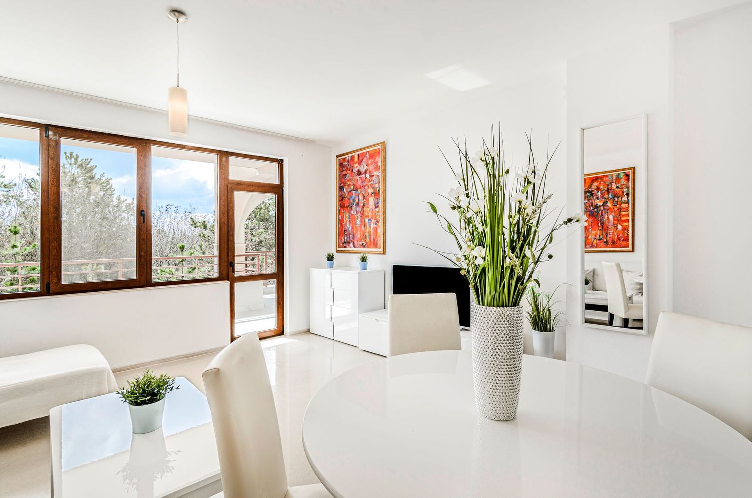 Fresh Look at Forest View Apartment