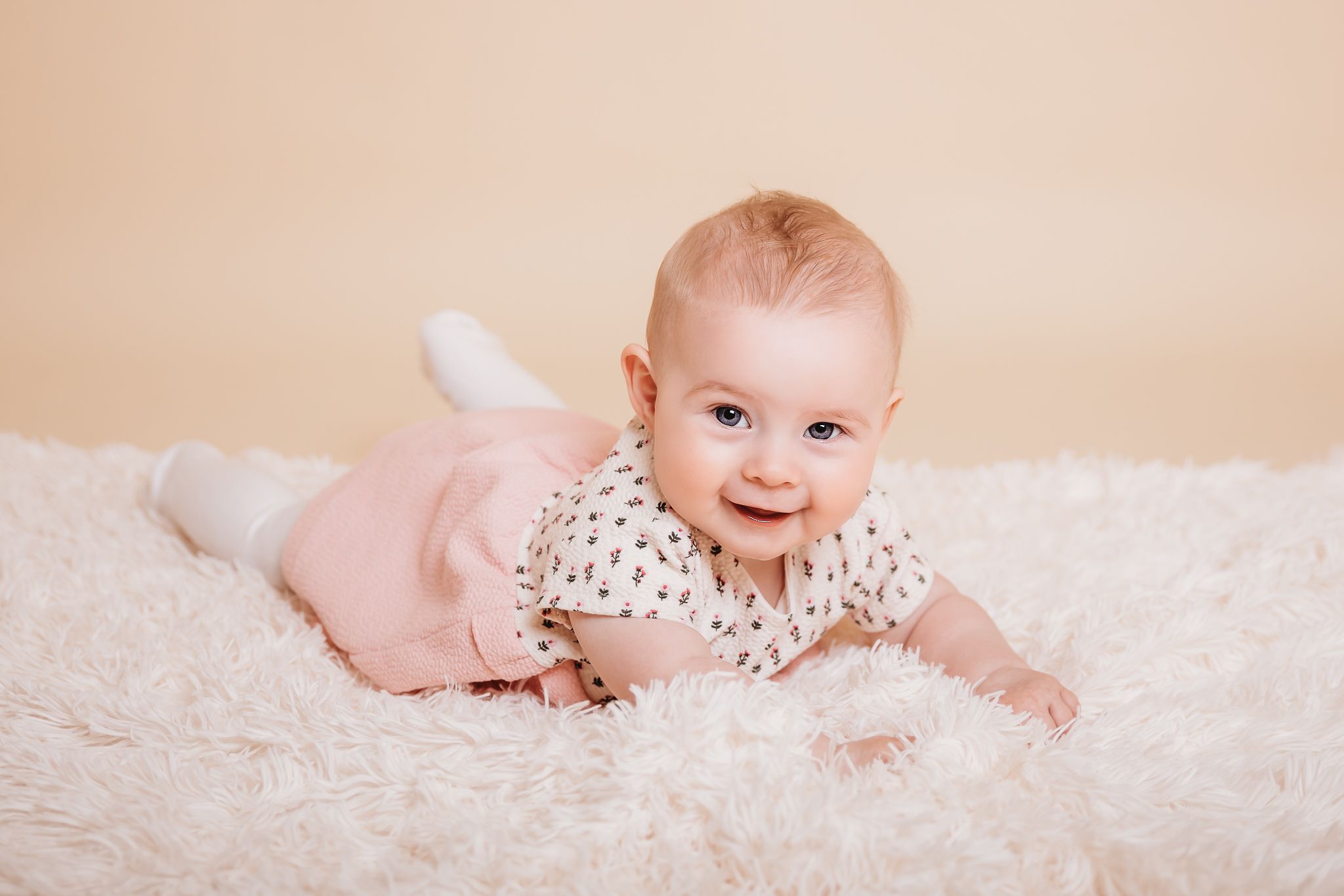 8 month old photoshoot