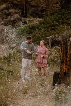 engagement-champagne-pop-in-okanagan-BC