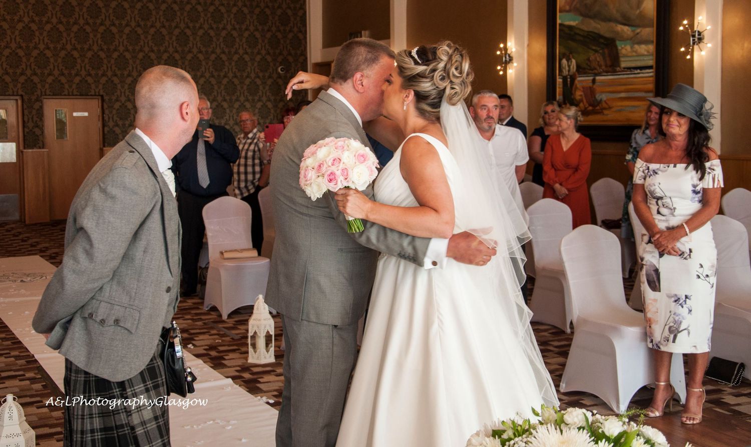 Bridal moments, Wedding, Glasgow wedding photographer, Bishopbriggs, Eagle Lodge