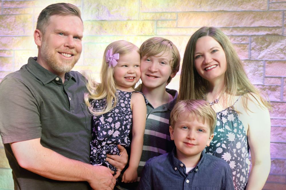 Family portrait in the Crown college chapel