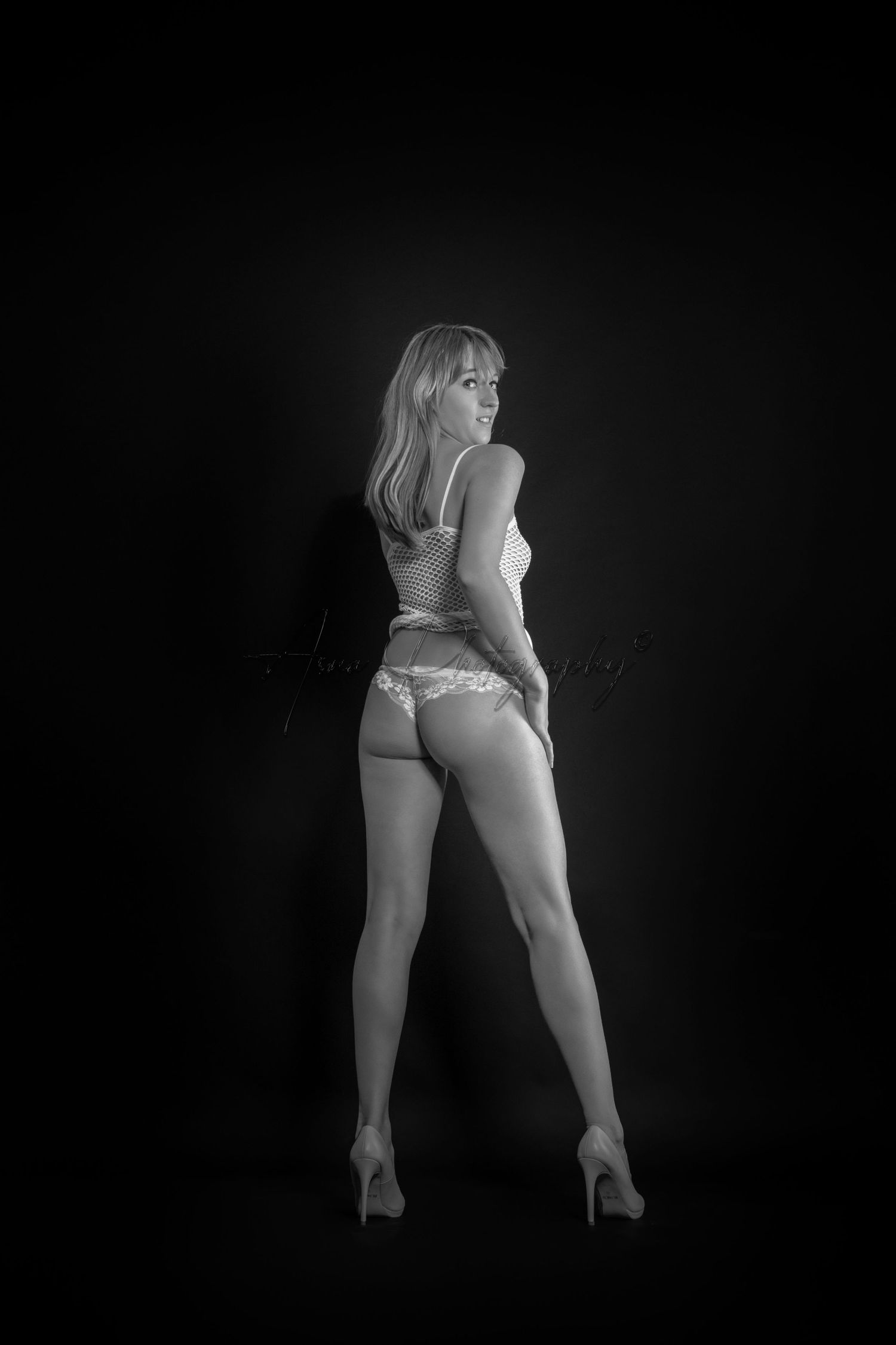 boudoir photo taken by private photographer