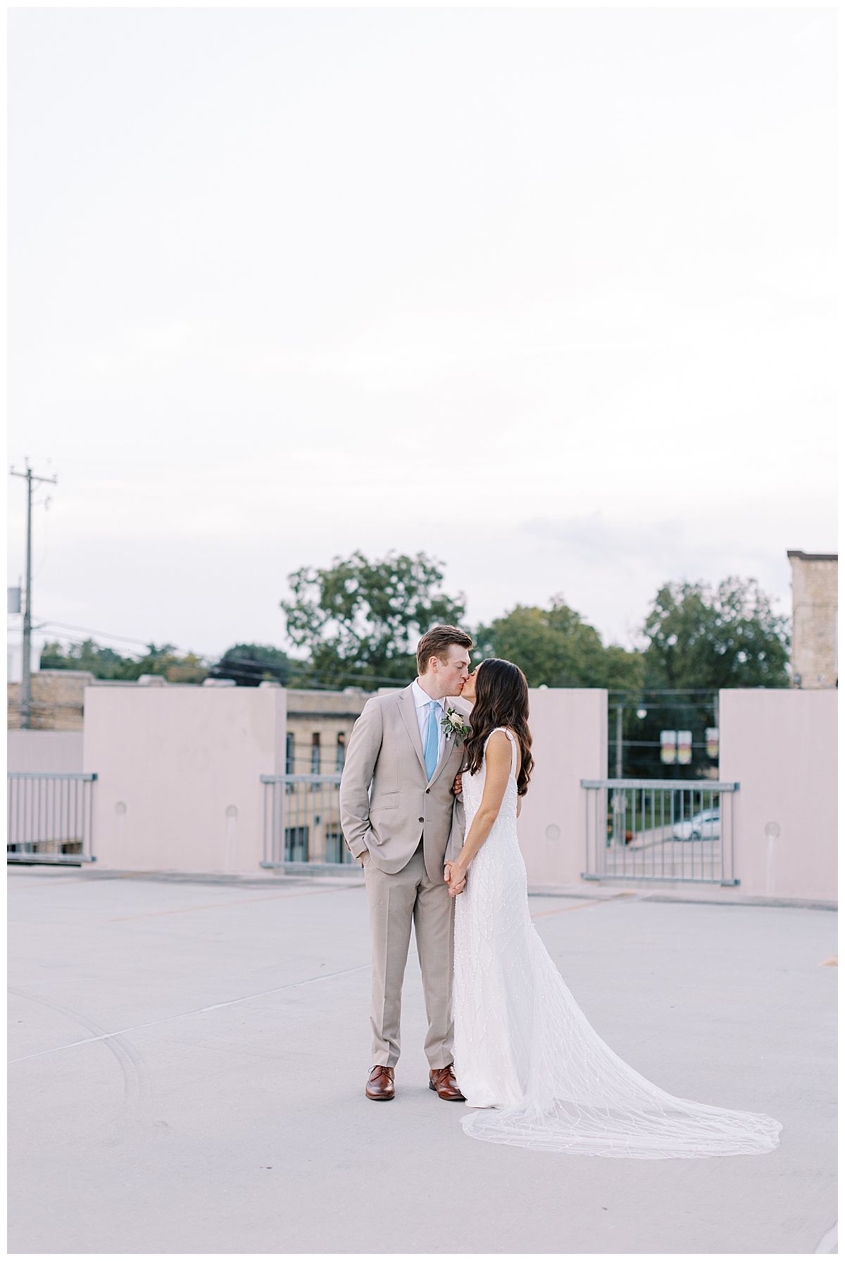 Mercantile Hall Wedding / Best Wisconsin Wedding Photographer