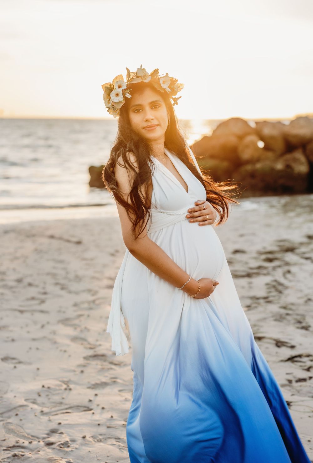 beach maternity session