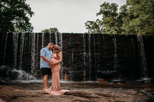 Braselton, Flowery Branch, Buford, Sugar Hill, Hoschton, Dacula 
Newborn & Family Photographer
Cake Smash, Senior Portraits, Headshots