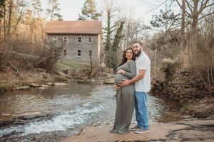 Braselton, Flowery Branch, Buford, Sugar Hill, Hoschton, Dacula 
Newborn & Family Photographer
Cake Smash, Senior Portraits, Headshots