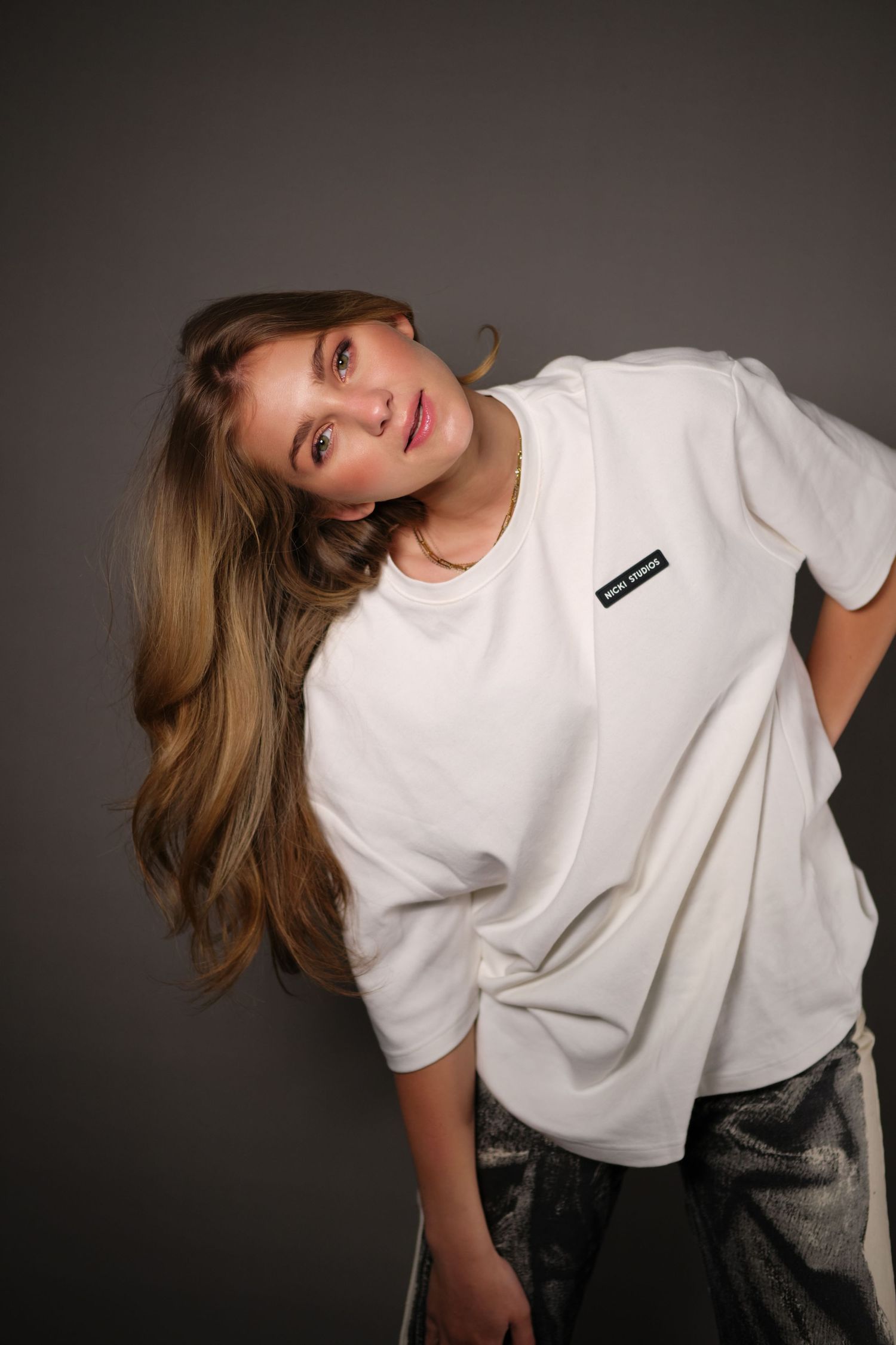 BYJOJO fotografe fashion mode portraits fotograaf fotografie magazine zakelijke portret linda linda meiden studio