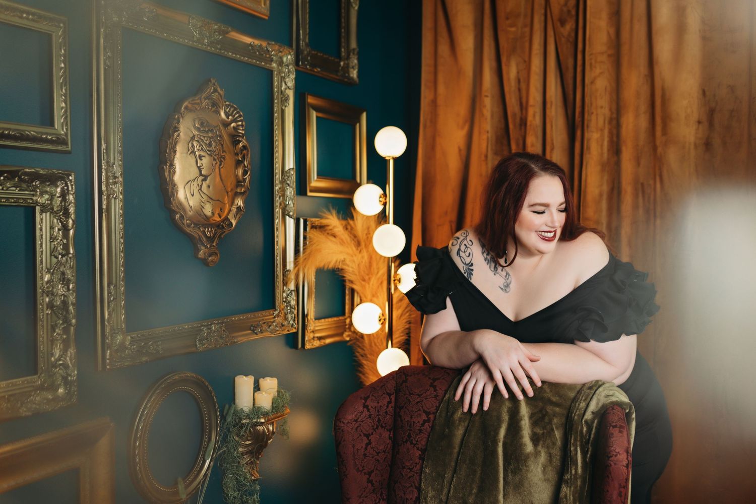 A plus-size model for her boudoir session. Greenville SC Boudoir, Easley SC Boudoir, Upstate SC boudoir