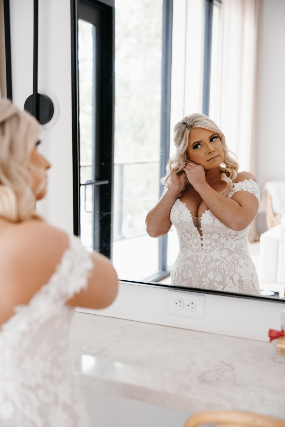 Minnesota Wedding at Catalyst by Nature Link Bridal Portraits