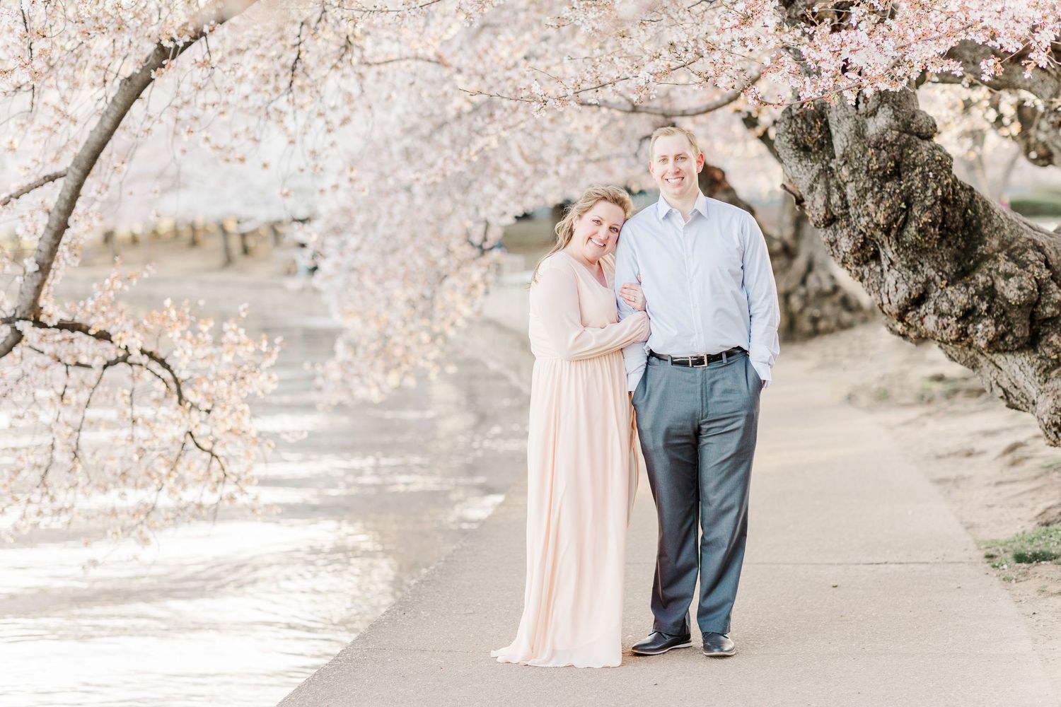 WASHINGTON DC CHERRY BLOSSOM ENGAGEMENT PICTURES