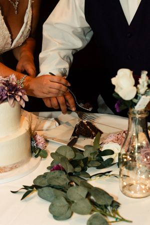 An Ohio-based photographer that specializes in wedding, Family, Seniors, and Sports photography. I'm always willing to t