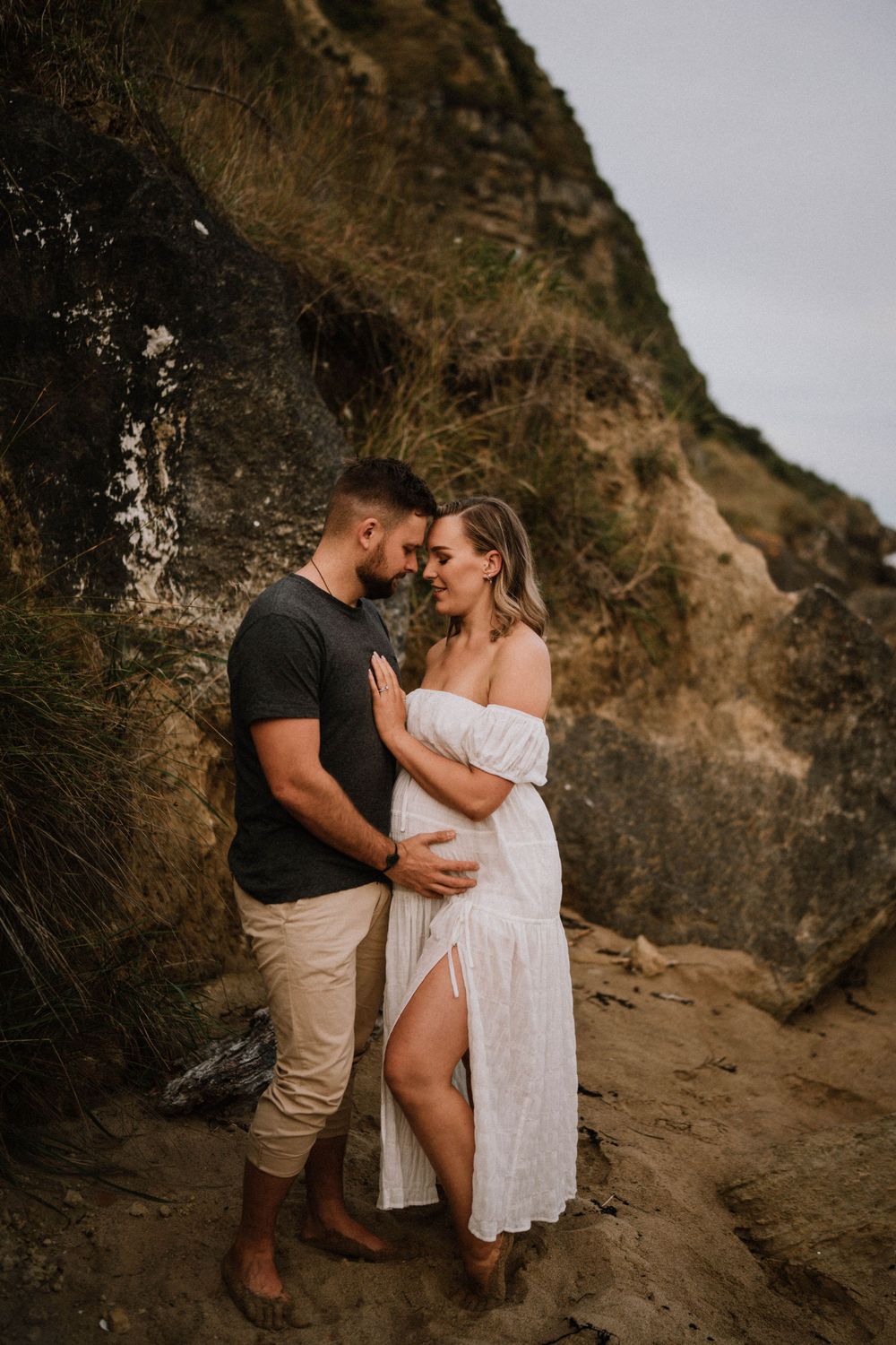 Hawkes Bay Photographer, Napier Photographer, Maternity Session, Couple Session, Waipatiki Beach