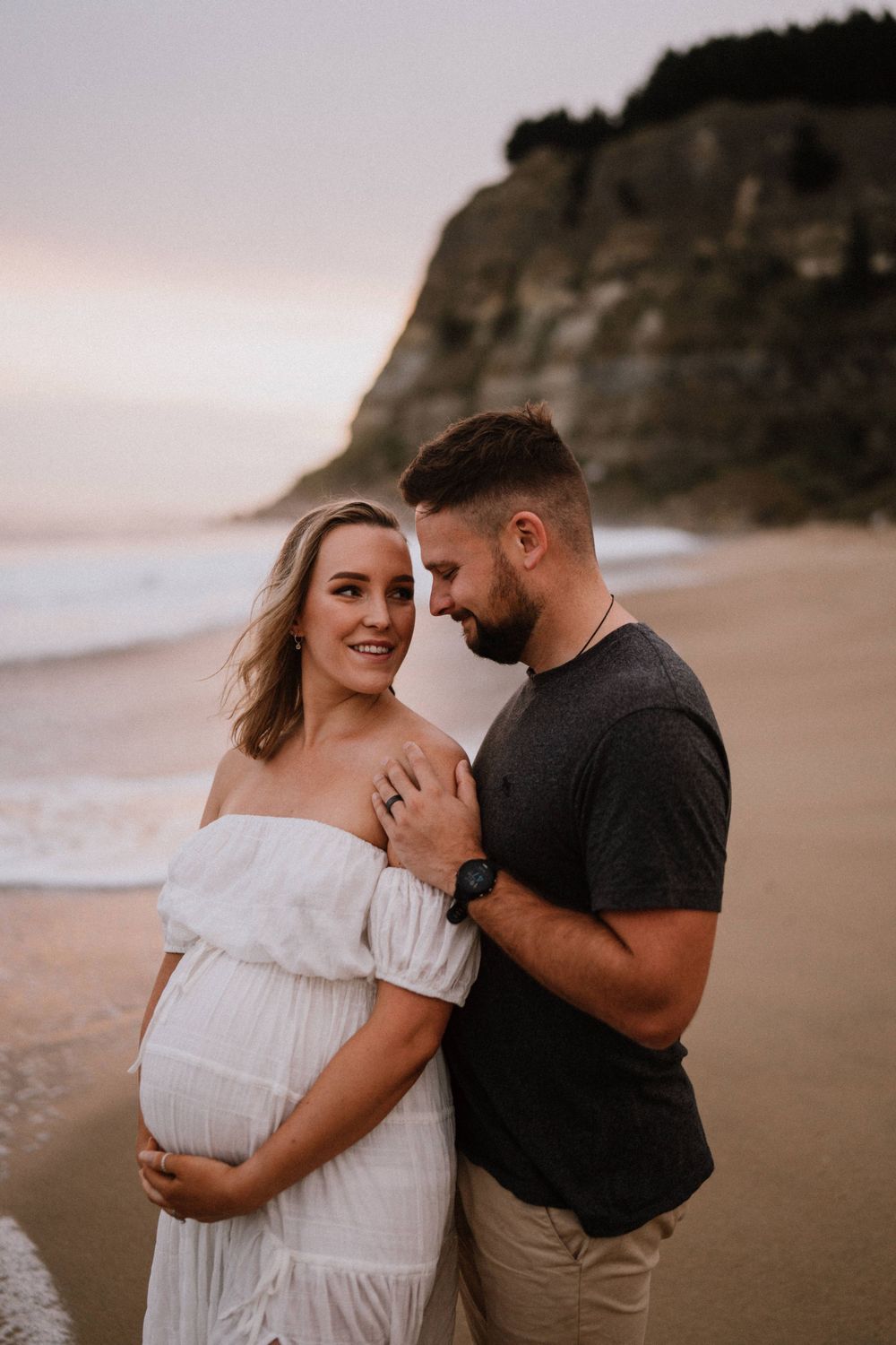 Hawkes Bay Photographer, Napier Photographer, Maternity Session, Couple Session, Waipatiki Beach