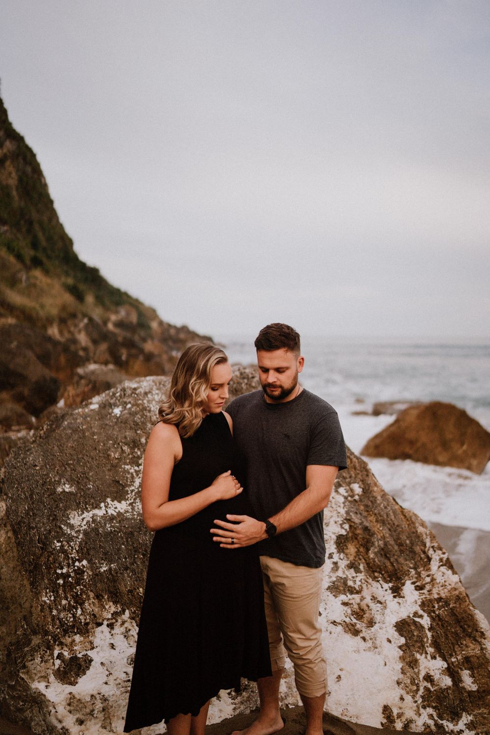 Hawkes Bay Photographer, Napier Photographer, Maternity Session, Couple Session, Beach Session, Bump