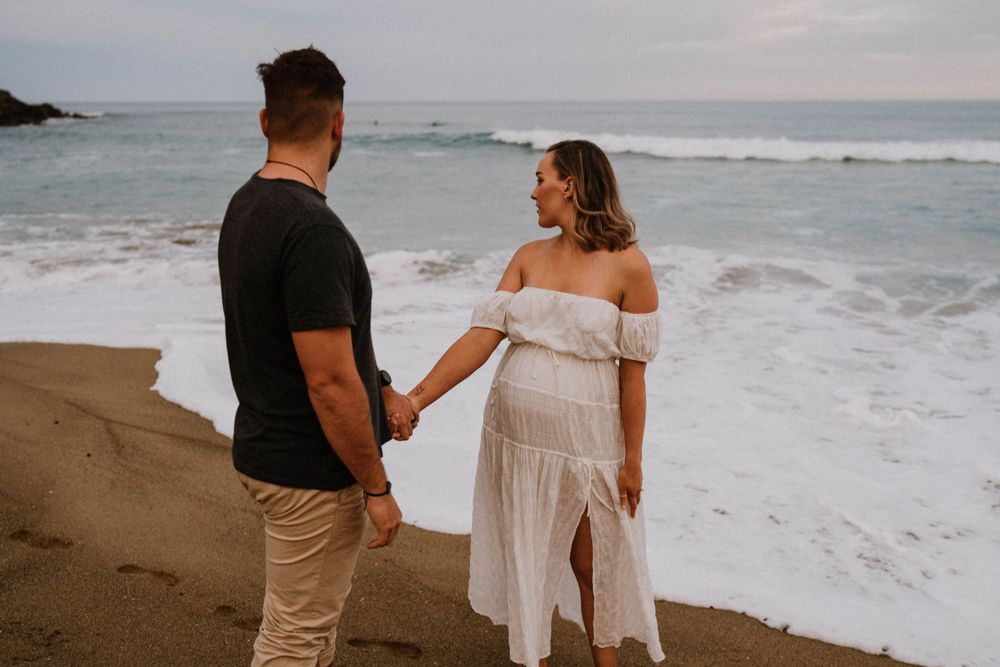 Hawkes Bay Photographer, Napier Photographer, Maternity Session, Couple Session, Waipatiki Beach
