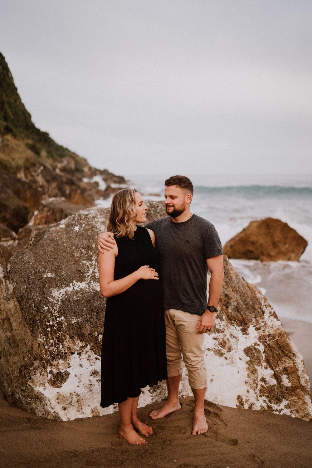 Hawkes Bay Photographer, Napier Photographer, Maternity Session, Couple Session, Beach Session, Bump