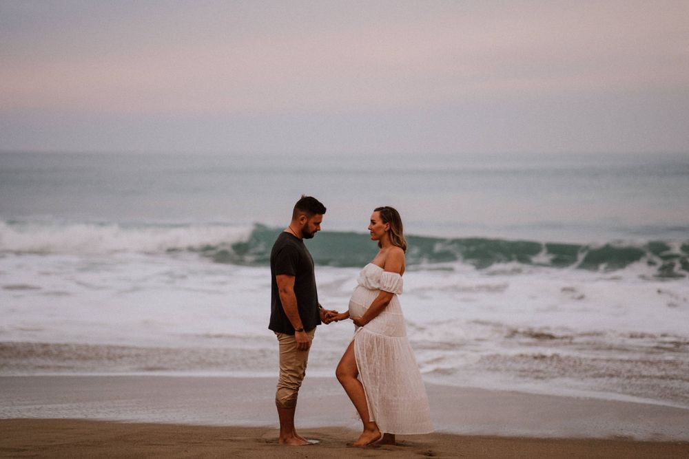 Hawkes Bay Photographer, Napier Photographer, Maternity Session, Couple Session, Waipatiki Beach