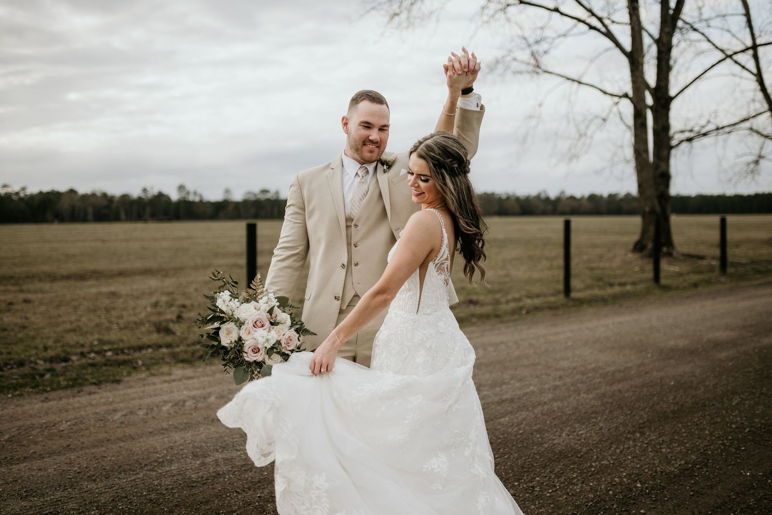 Wedding Photographer The Barn at Cottonwood Ranch