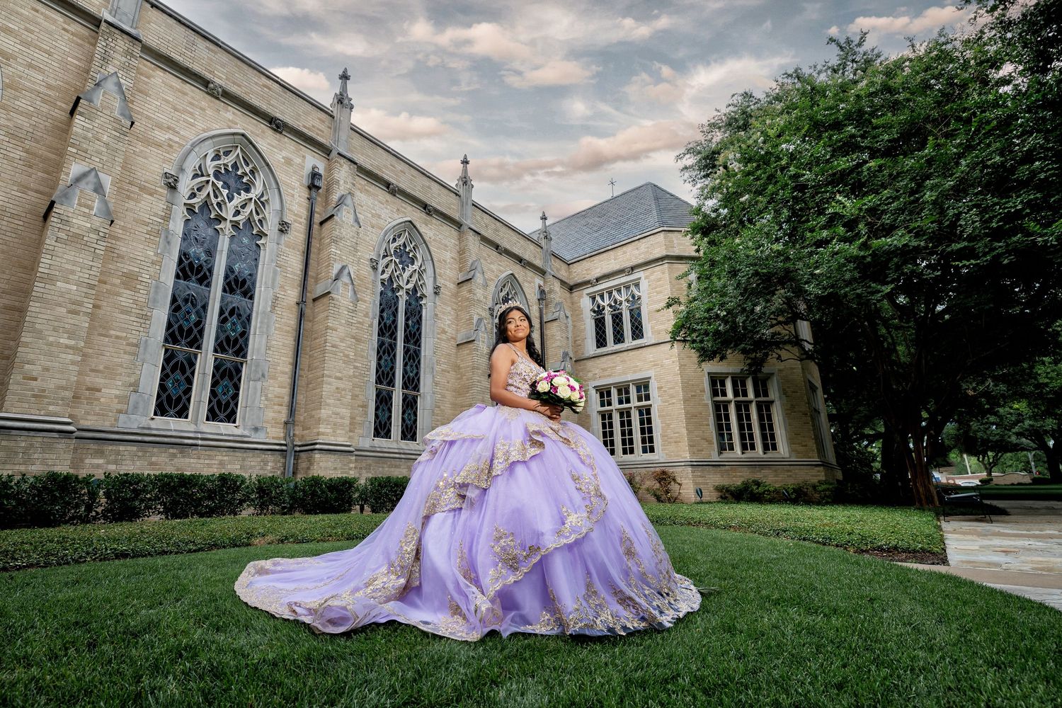 lavender quinceanera dress with big crown Dallas, TX
