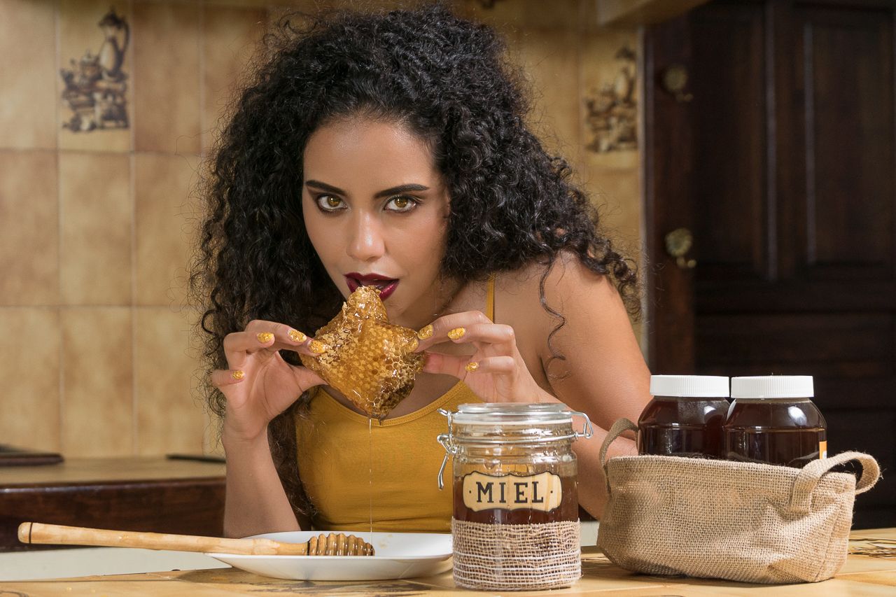 Fotografía conceptual - delicias - miel