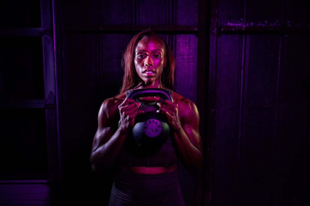 Portrait photographer for lifestyle and personal branding albums. Athlete portraits of personal trainer Tish in Oakland.