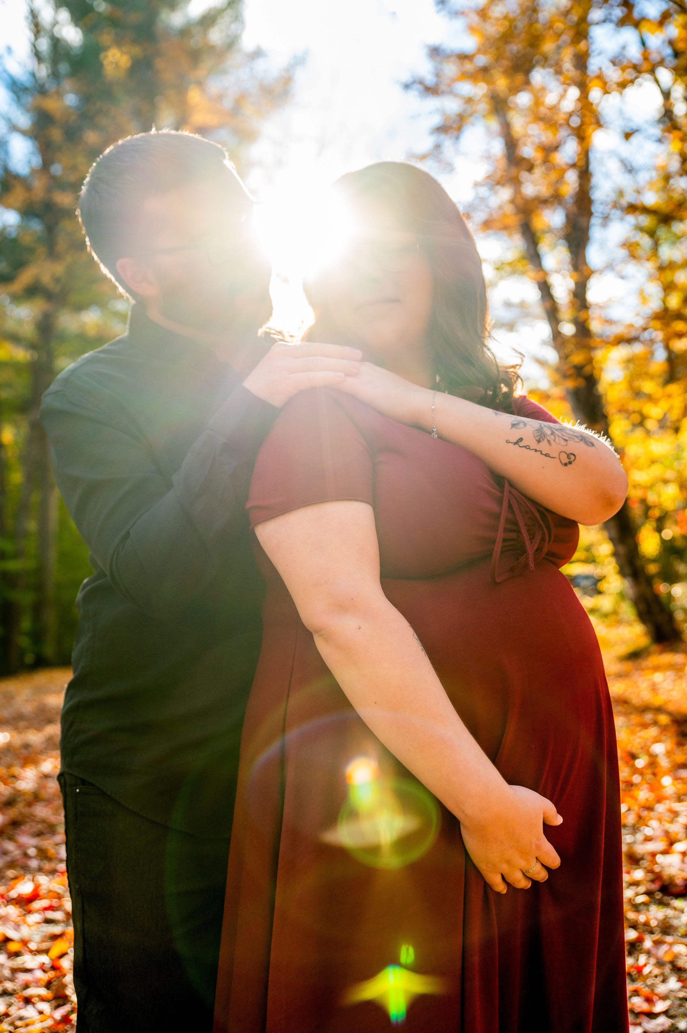 Séance grossesse, premier bébé, femme enceinte, golden hour, couple, automne