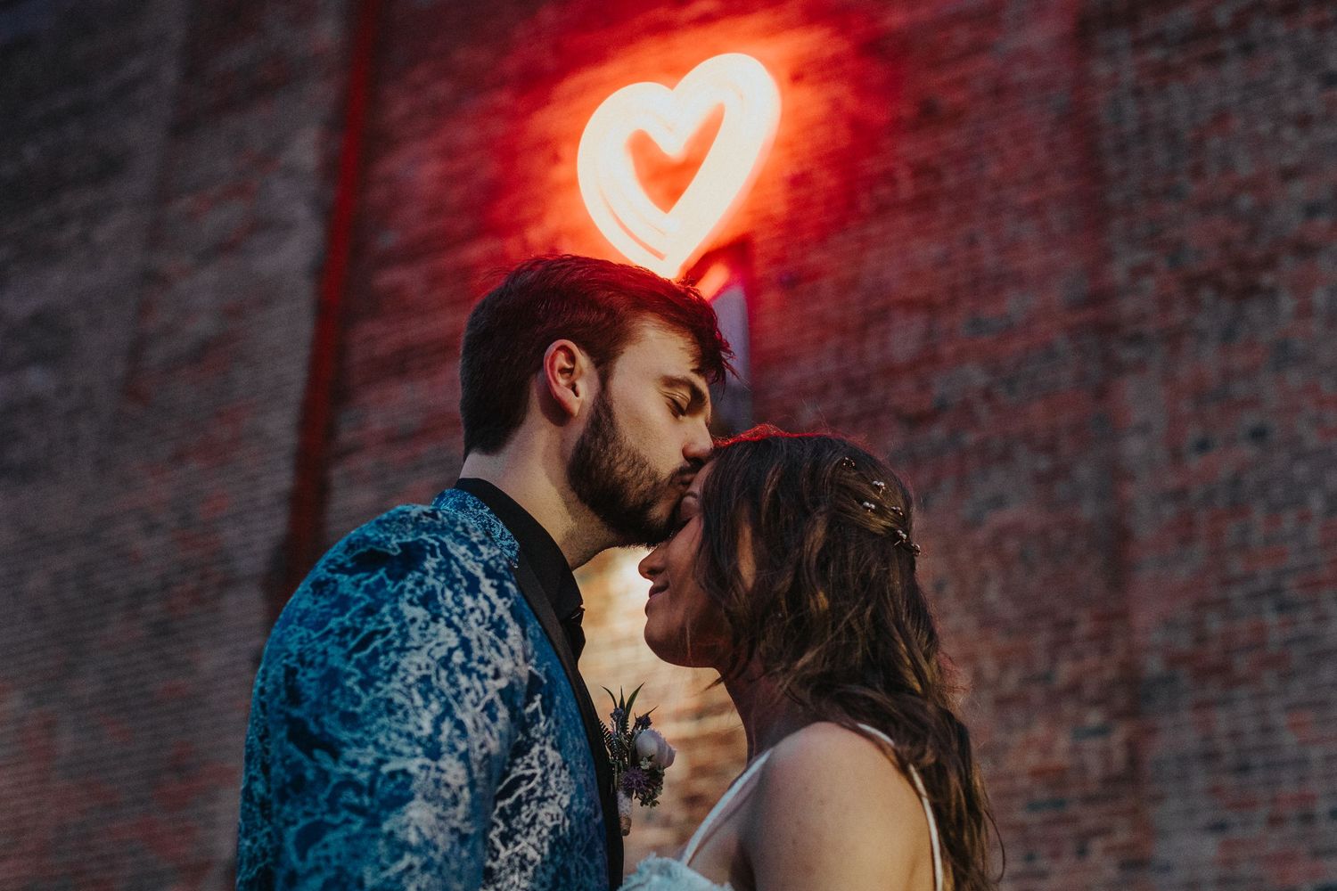 American-Visionary-Art-Museum-Baltimore-MD-neon-love-sign-wedding-portrait