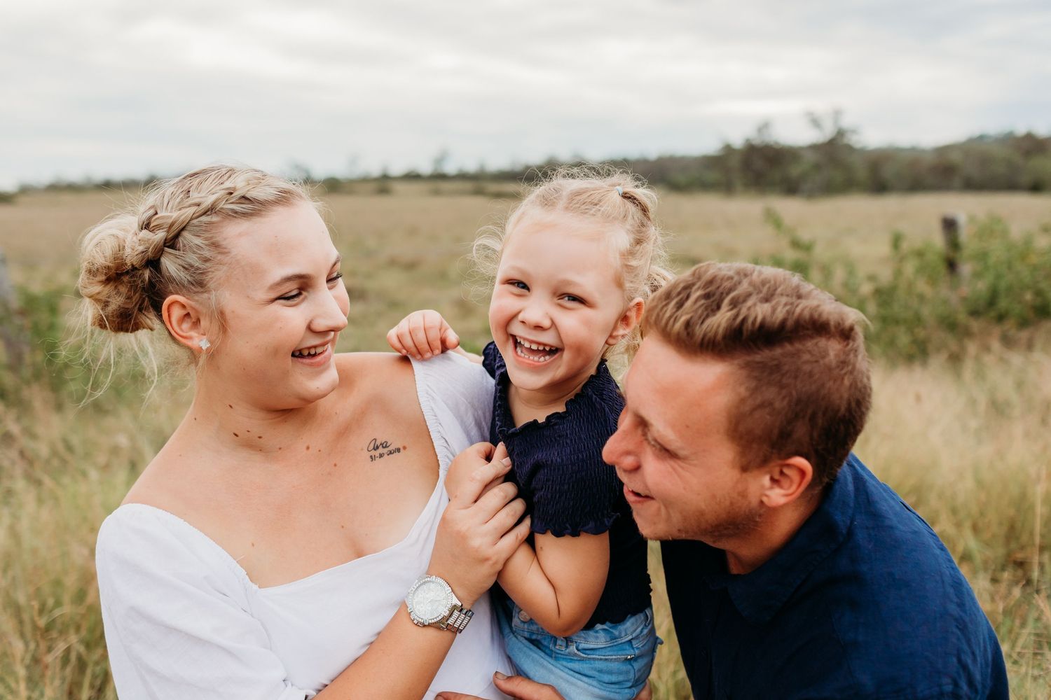 family of three outdoor lifestyle photo session