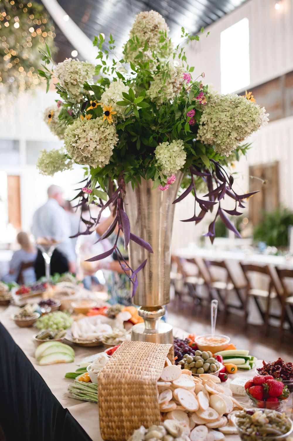 White Barn at Padgett place, wedding photographer, Huntsville Alabama, wedding venue, wedding florist, wedding venues