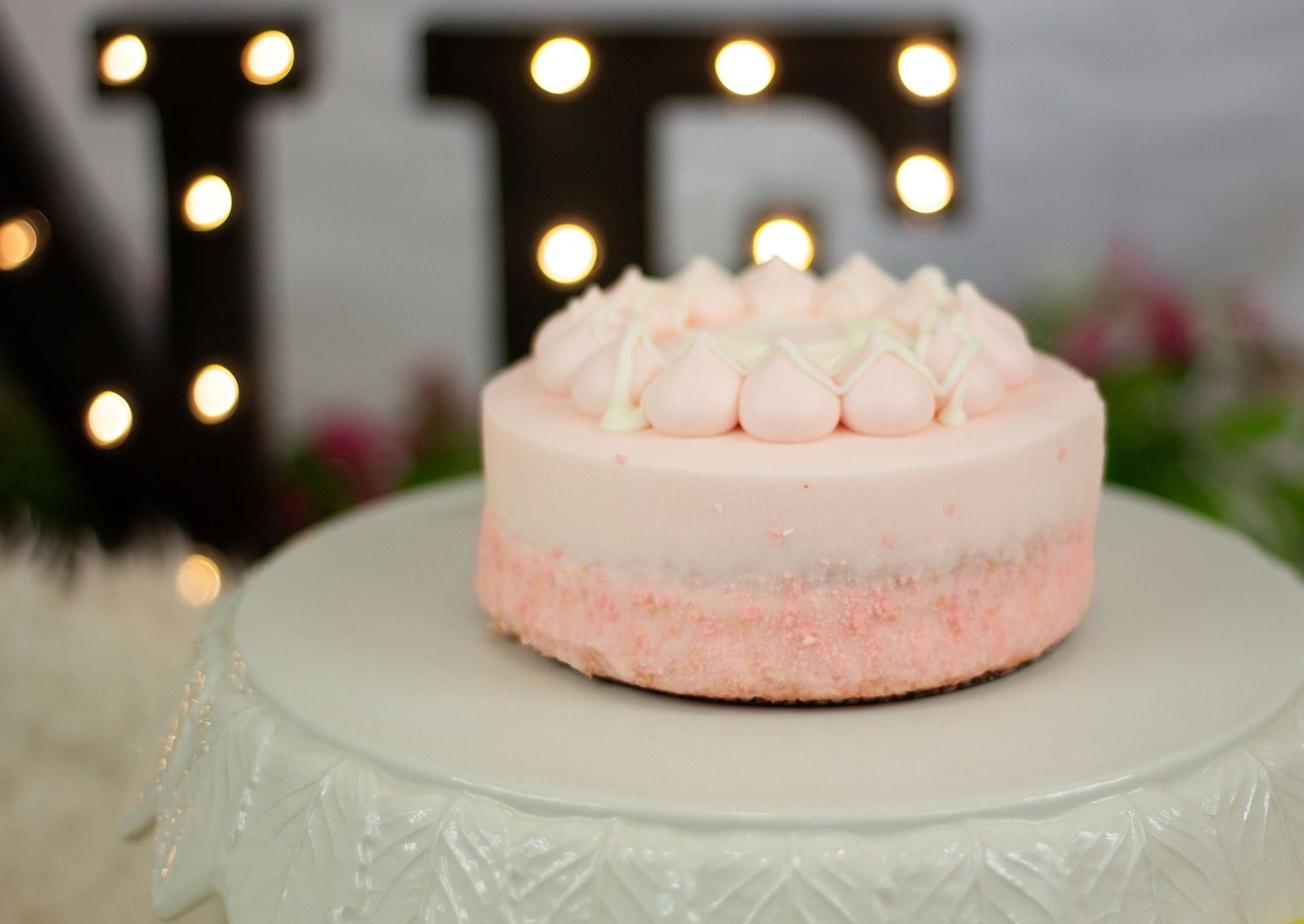 Image of Smash Cake. Taken in Sandy, UT.