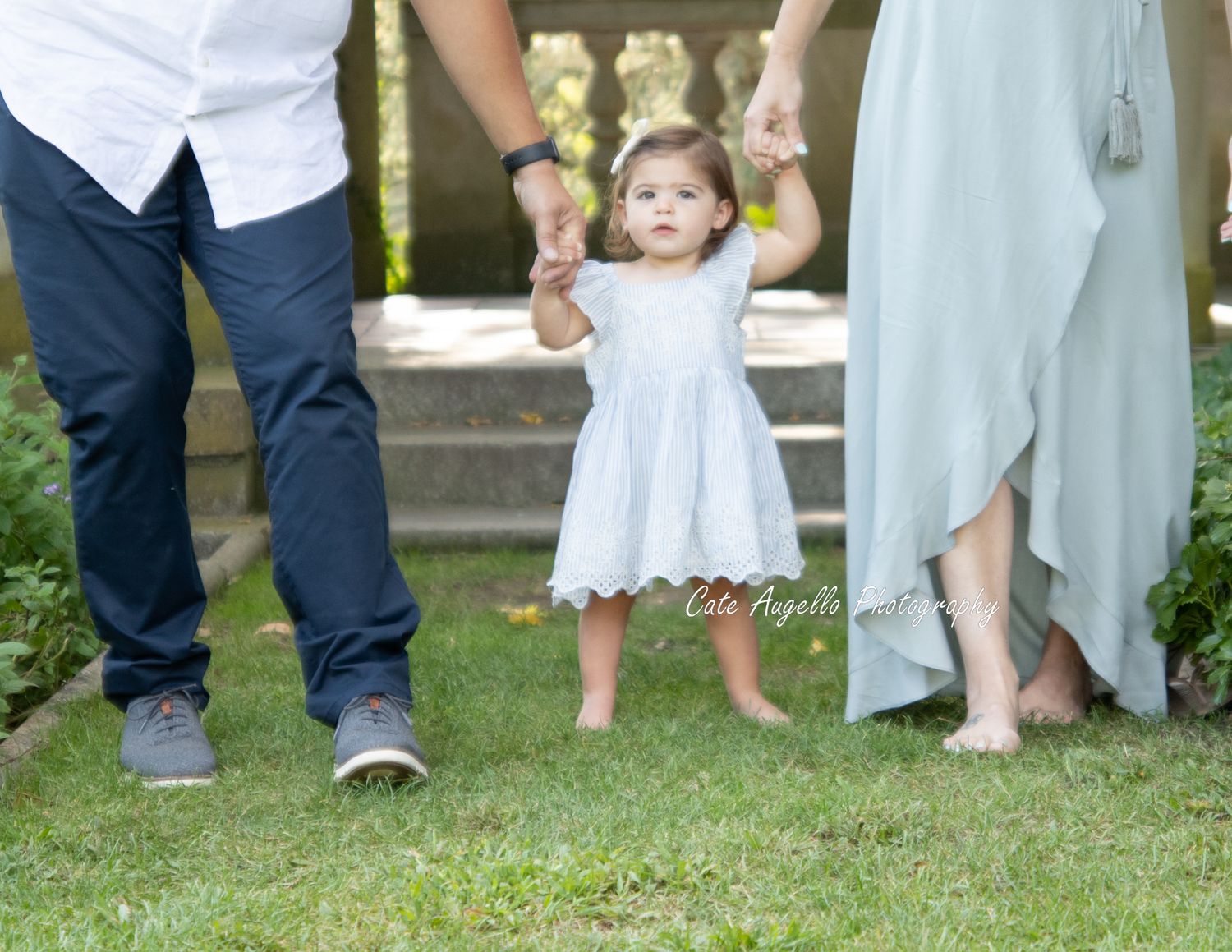 family with toddler at Harkness State park photo session in Waterford, CT