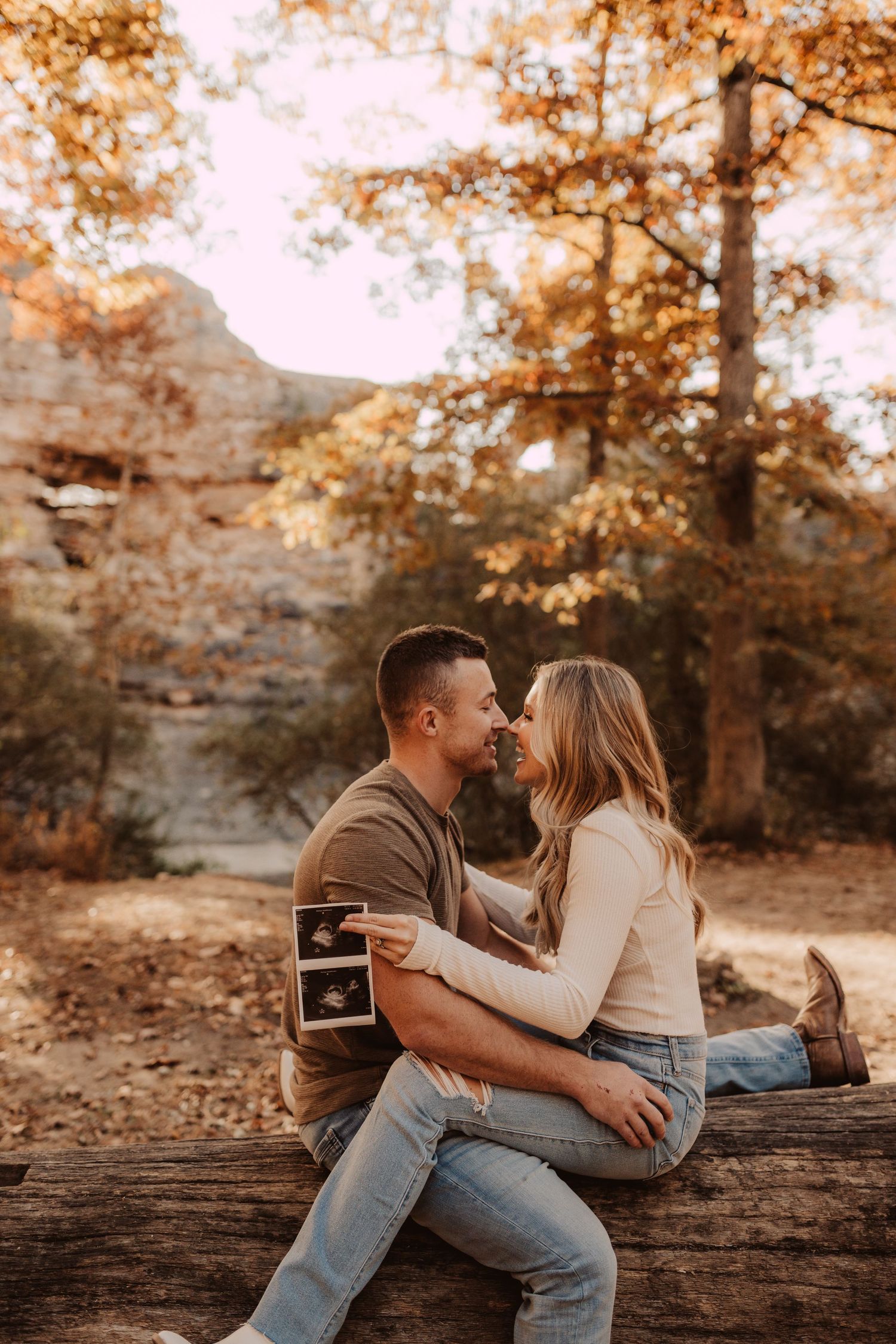 pregnancy announcement photography
