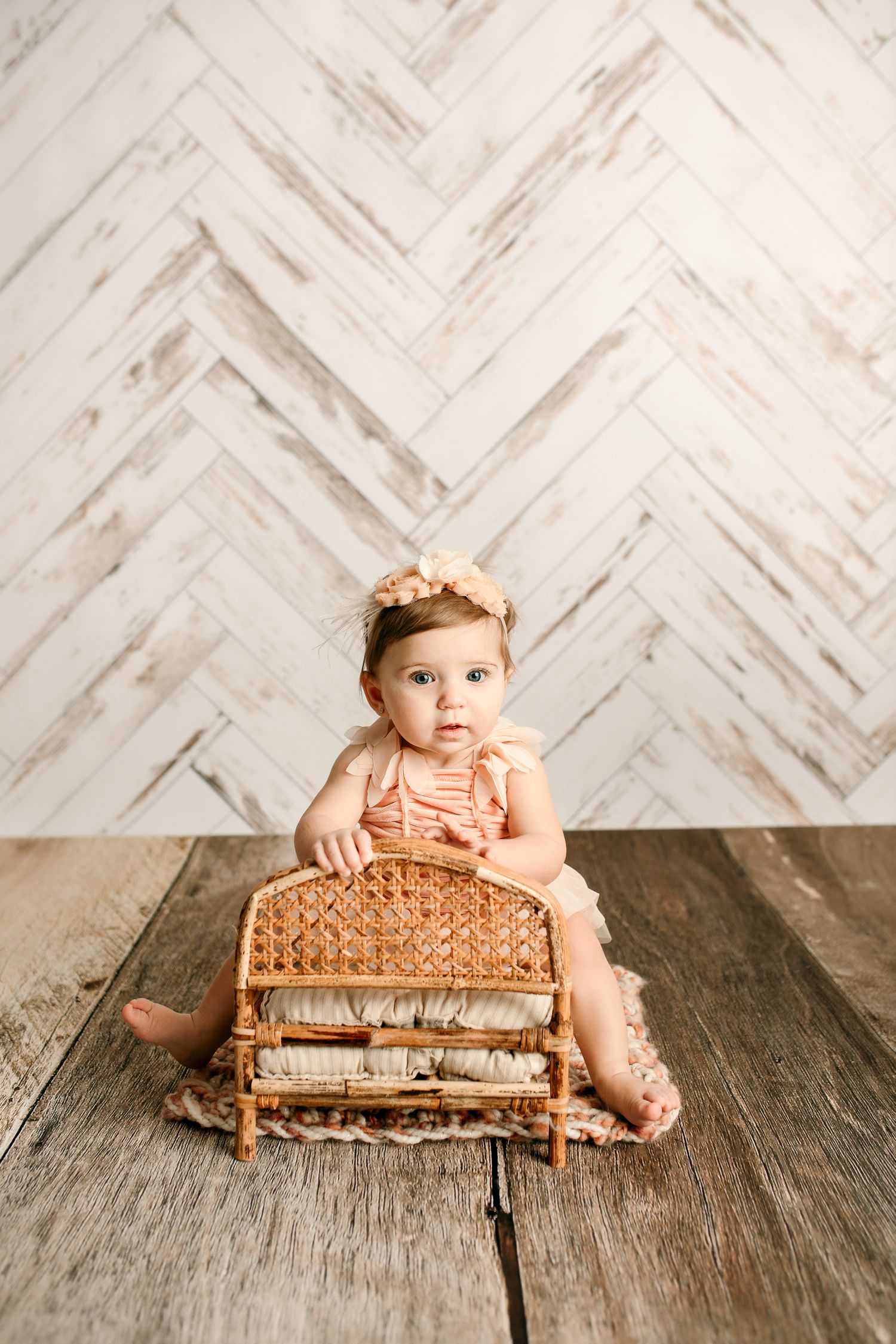 Columbus Ohio Newborn milestone studio session
